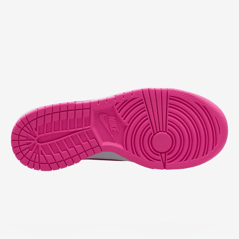 Nike Dunk Low 7Y/8.5W Sneakers in Pink and White - Picture 11 of 15